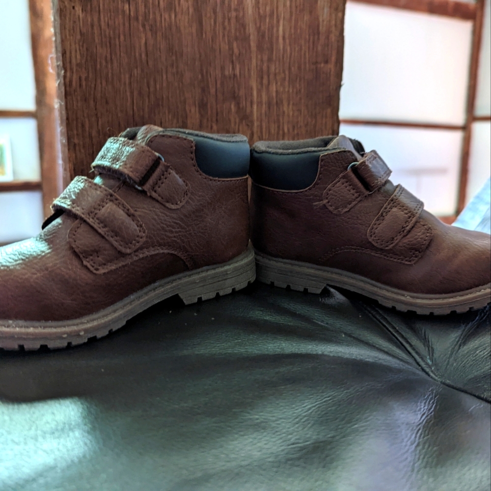 Boys Oshkosh boots